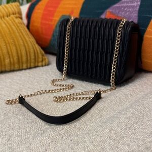 H&M Black Textured Crossbody Bag with Gold Chain
